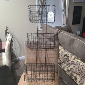 Hanging metal basket